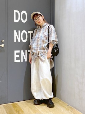 「アイテム（スウェットパンツ）」を使った、おかでぃさん（レディース・157cm・30代）の夏コーディネート