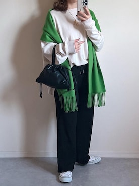「H&M（エイチ・アンド・エム）のアイテム（スウェット、ホワイト系）」を使った、naaao25ysさん（レディース・148cm）の冬コーディネート