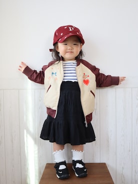 「petit main（プティマイン）のアイテム（スカート）」を使った、yayaさん（キッズ・80cm）の春コーディネート