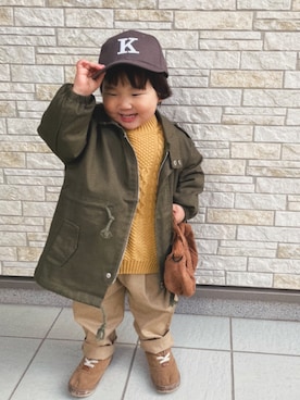 「ケーブルニット」｜「アイテム（チノパンツ）」を使った、yayaさん（キッズ・90cm）の冬コーディネート
