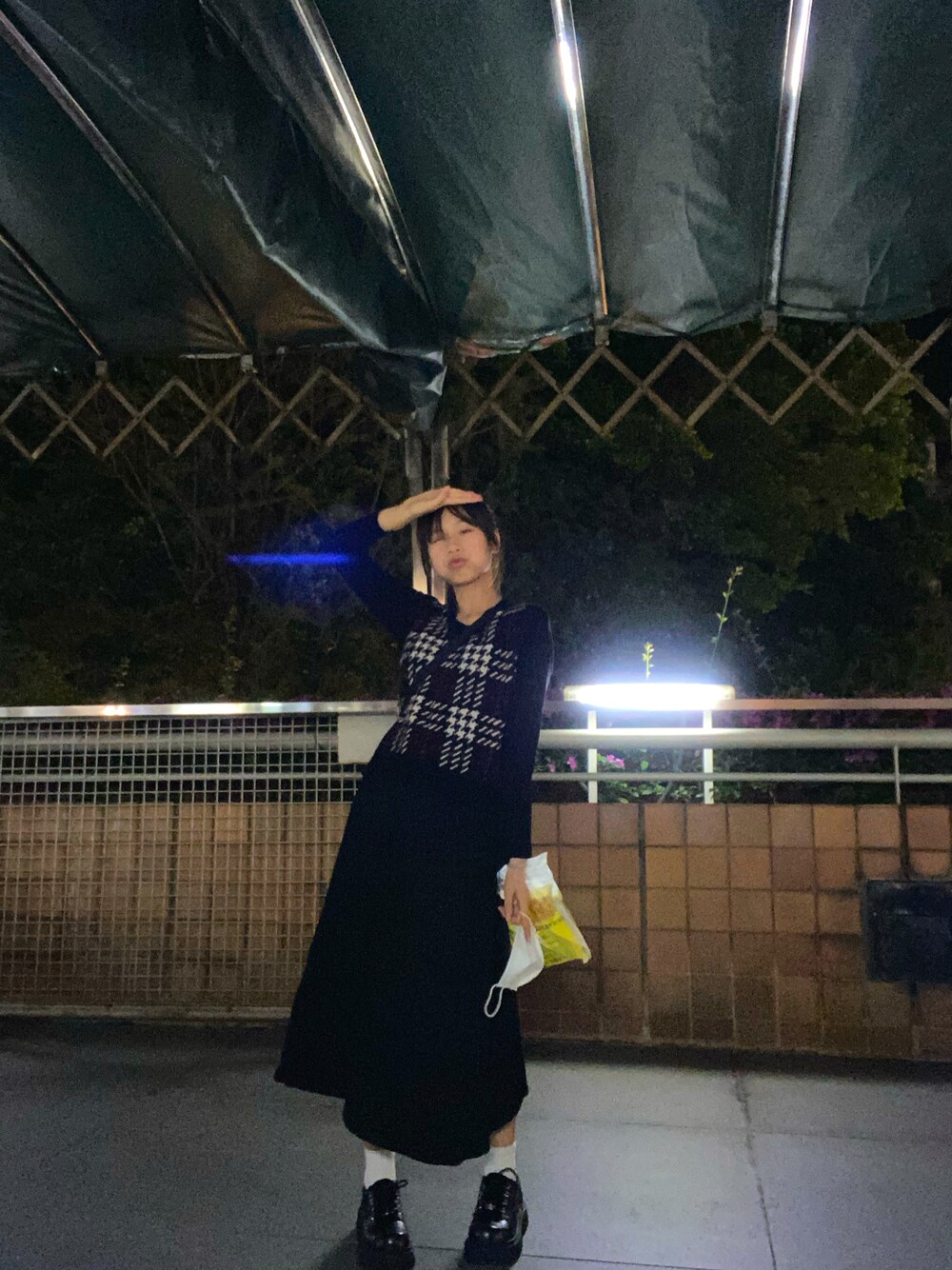 「秋冬」｜「dELiA*sのアイテム（その他シューズ、ブラック系）」を使った、llywwzxxさん（キッズ・166cm）の秋コーディネートの1枚目の写真
