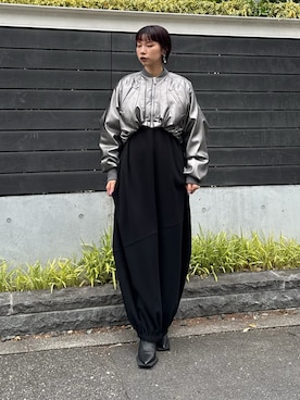 「アイテム（ジャケット/アウター、シルバー系）」を使った、YURIKAさん（レディース・167cm）の秋コーディネート