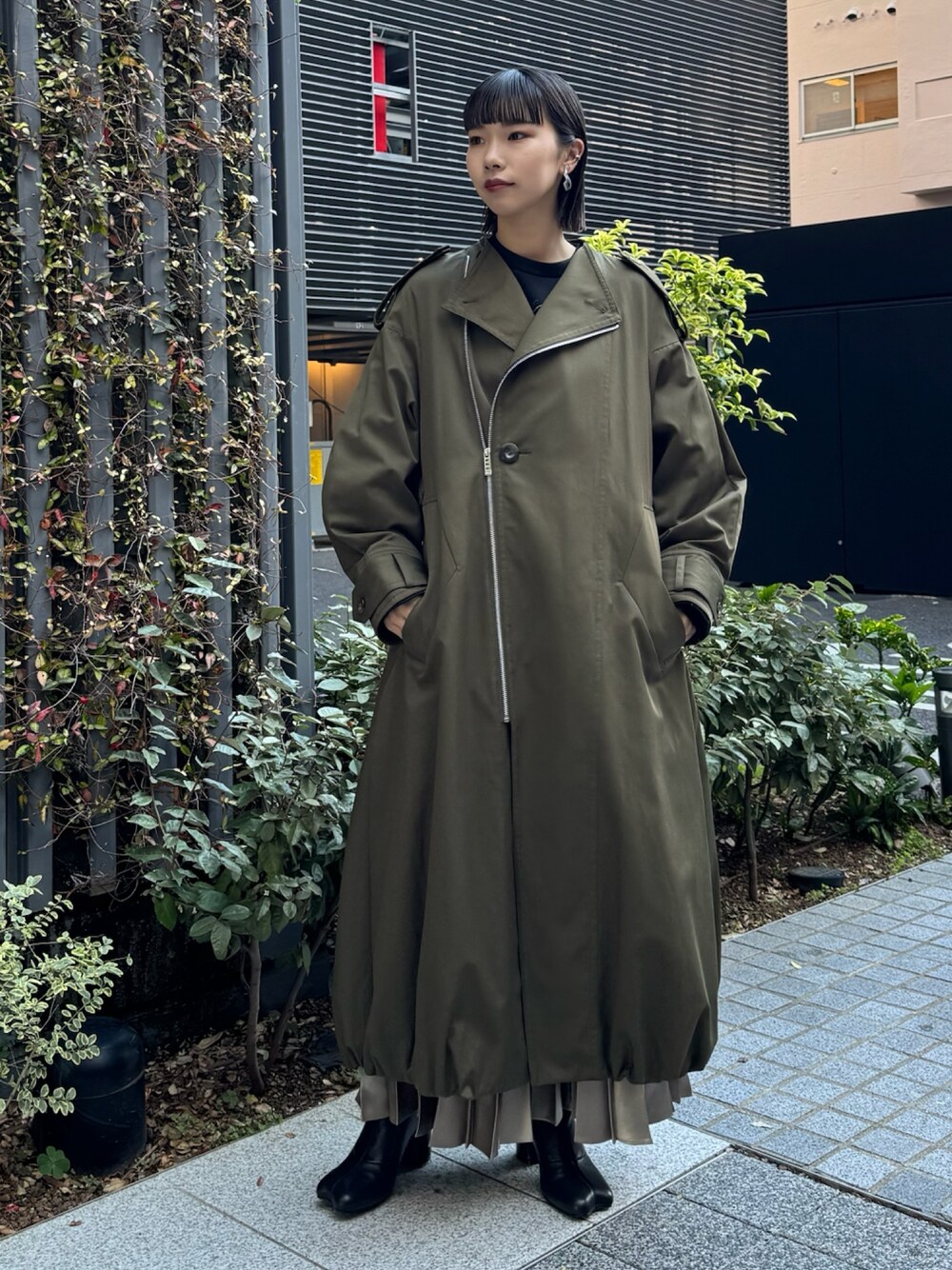 UN3D.のトレンチコート（グリーン系）を使った人気ファッション