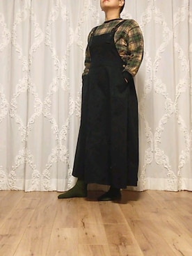 「サロペットスカート」｜「アイテム（スウェット）」を使った、naginagiさん（レディース・165cm）の秋コーディネート