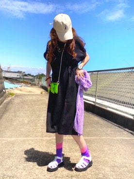 「ソックス」｜「アイテム（チュニック）」を使った、Gini   Akiさん（レディース・153cm）の夏コーディネート
