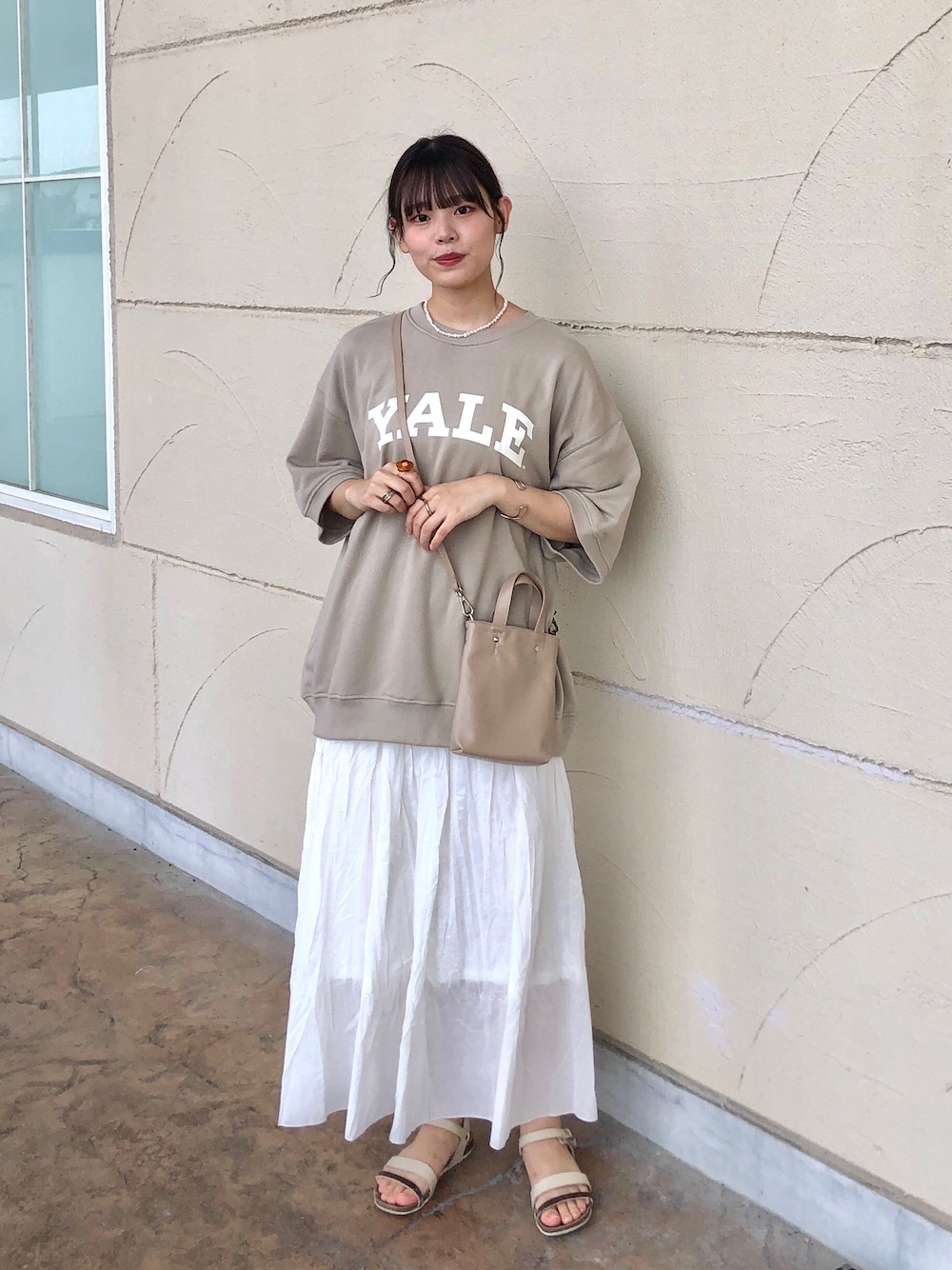 「夏コーデ、スウェット、スカート、ワッシャースカート、淡色コーデ、ワントーンコーデ、カジュアルコーデ、カジュアルガーリー、フレアスカート、シンプルコーデ、ラフコーデ、いいね、save、フォローお願いします🤑、おしゃれさんと繋がりたい」｜「CPCMのYALEミニ裏毛半袖スウェット（スウェット、ベージュ系）」を使った、asuka さん（レディース・164cm）の夏コーディネートの1枚目の写真