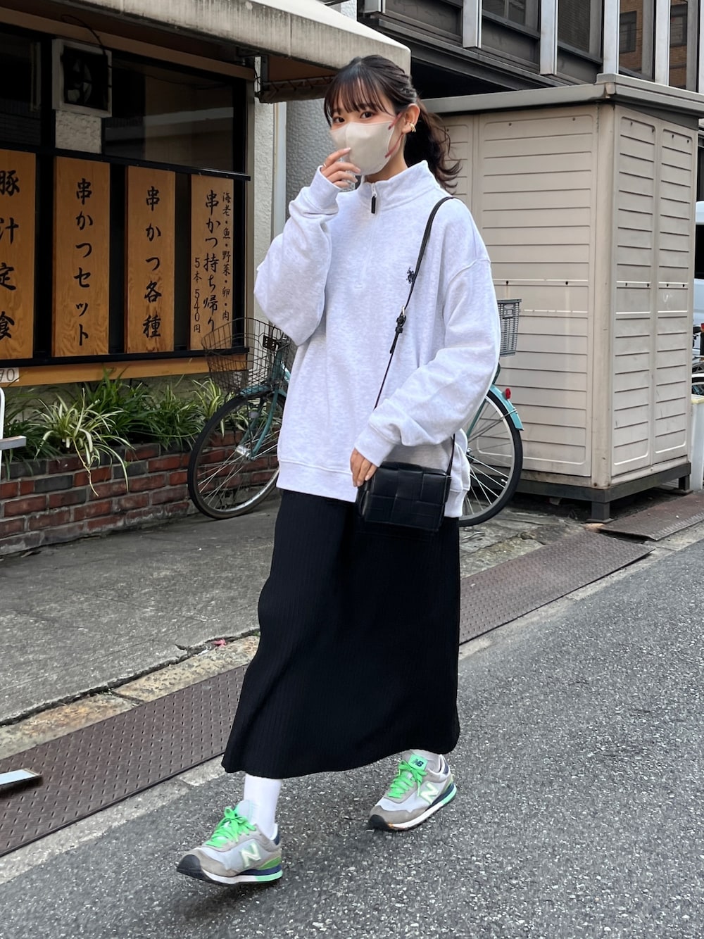 1ポイント刺繍裏毛ハーフジップスウェットを使ったショップ