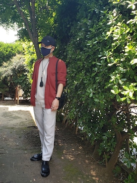 「LAKOLE（ラコレ）のアイテム（スラックス）」を使った、　ユウJさん（メンズ・169cm）の春コーディネート