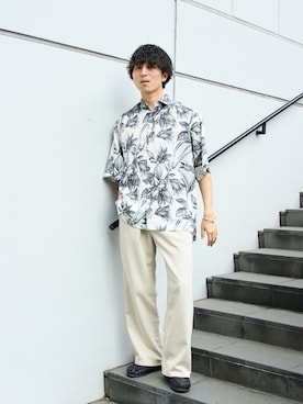 「superNova.（スーパーノヴァ）のアイテム」を使った、STUDIOUS MENSさん（メンズ・175cm）の春コーディネート