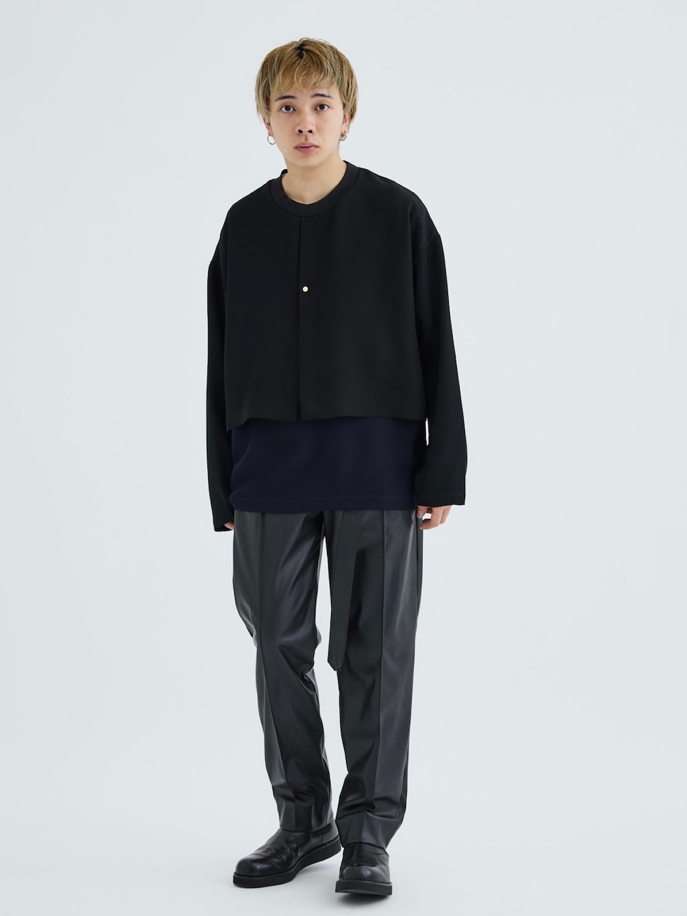 新品未使用　クルニ　STUDIOUS別注 LAYERED PO 黒　ネイビー　2 CULLNI（クルニ）の「STUDIOUS別注 LAYERED PULL OVER（Tシャツ
