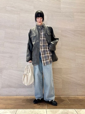 「チェックシャツ」｜「アイテム（その他アウター）」を使った、たけださん（レディース・160cm）の冬コーディネート