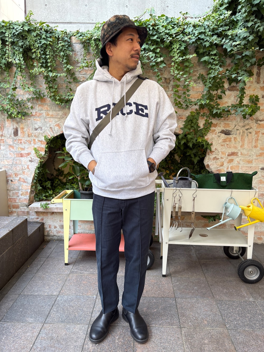 mimitare(THE GOODLAND MARKET堀江)｜THE GOODLAND MARKETのパーカーを