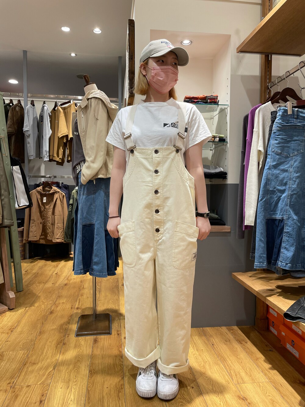 「カジュアル、シンプル、AVIREX、大人カジュアル、ootd、シンプルコーデ、夏コーデ、カジュアルコーデ、今日のコーデ、AVIREXBelle」｜「AVIREXのアーミークローズ オーバーオール/ ARMY CLOTHES OVERALL（サロペット/オーバーオール、ホワイト系）」を使った、sakuさん（レディース・162cm）の夏コーディネートの1枚目の写真