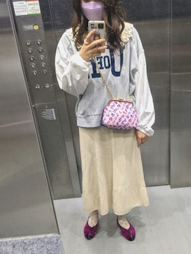 「RODEO CROWNS WIDE BOWL（ロデオクラウンズワイドボウル）のアイテム（スウェット、グレー系）」を使った、さとうさん（レディース・165cm）の秋コーディネート