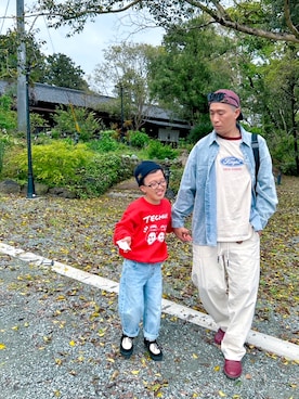 「VANS（バンズ）のアイテム（シューズ）」を使った、デレク　ヴィンヤードさん（メンズ・175cm）の春コーディネート