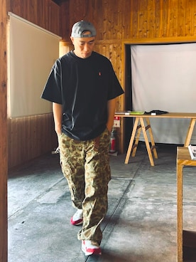 「Levi's（リーバイス）のアイテム（パンツ）」を使った、デレク　ヴィンヤードさん（メンズ・175cm）の夏コーディネート
