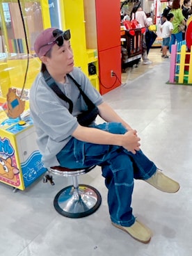 「アイテム（ポロシャツ）」を使った、デレク　ヴィンヤードさん（メンズ・175cm）の秋コーディネート