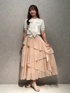 「AND COUTURE（アンドクチュール）のアシンメトリーシフォンラッフルスカート（スカート、ベージュ系）」を使った、AND COUTUREさん（レディース・165cm）の夏コーディネート