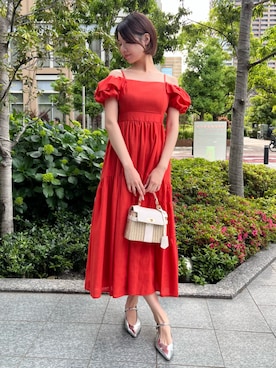 「AND COUTURE（アンドクチュール）のバックレースアップオフショルティアードワンピース（ワンピース、オレンジ系）」を使った、AND COUTUREさん（レディース・165cm）の夏コーディネート