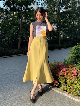 「AND COUTURE（アンドクチュール）のフロントZIPマーメイドスカート（スカート、イエロー系）」を使った、AND COUTUREさん（レディース・165cm）の夏コーディネート