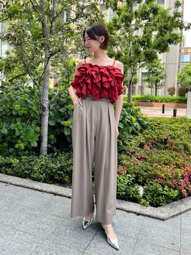 「AND COUTURE（アンドクチュール）のラッフルフリルオフショルブラウス（シャツ/ブラウス、レッド系）」を使った、AND COUTUREさん（レディース・165cm）の夏コーディネート