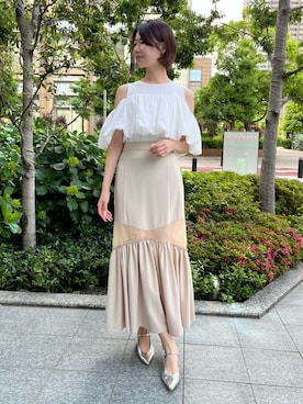 「AND COUTURE（アンドクチュール）のバルーンオフショルコンビプルオーバー（Tシャツ/カットソー、ホワイト系）」を使った、AND COUTUREさん（レディース・165cm）の夏コーディネート