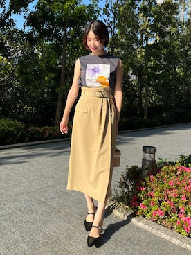 「AND COUTURE（アンドクチュール）のタックストレートスカート（スカート、ベージュ系）」を使った、AND COUTUREさん（レディース・165cm）の夏コーディネート