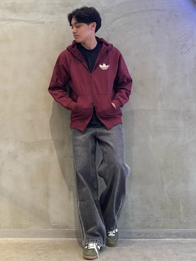 「アイテム（パーカー、レッド系）」を使った、SZさん（メンズ・178cm）の秋コーディネート