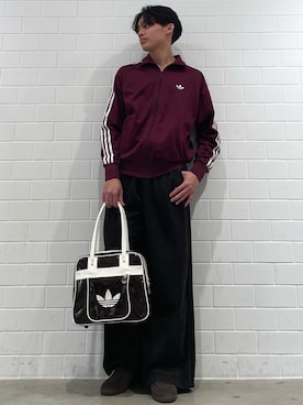 「adidas（アディダス）のコーデュロイ SST オーバーサイズ パンツ / アディダスオリジナルス adidas Originals（スウェットパンツ、ブラック系）」を使った、SZさん（メンズ・178cm）の春コーディネート