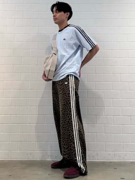 「adidas（アディダス）のスポーティー ホーボー バッグ / アディダスオリジナルス adidas Originals（ショルダーバッグ、ブラウン系）」を使った、SZさん（メンズ・178cm）の春コーディネート