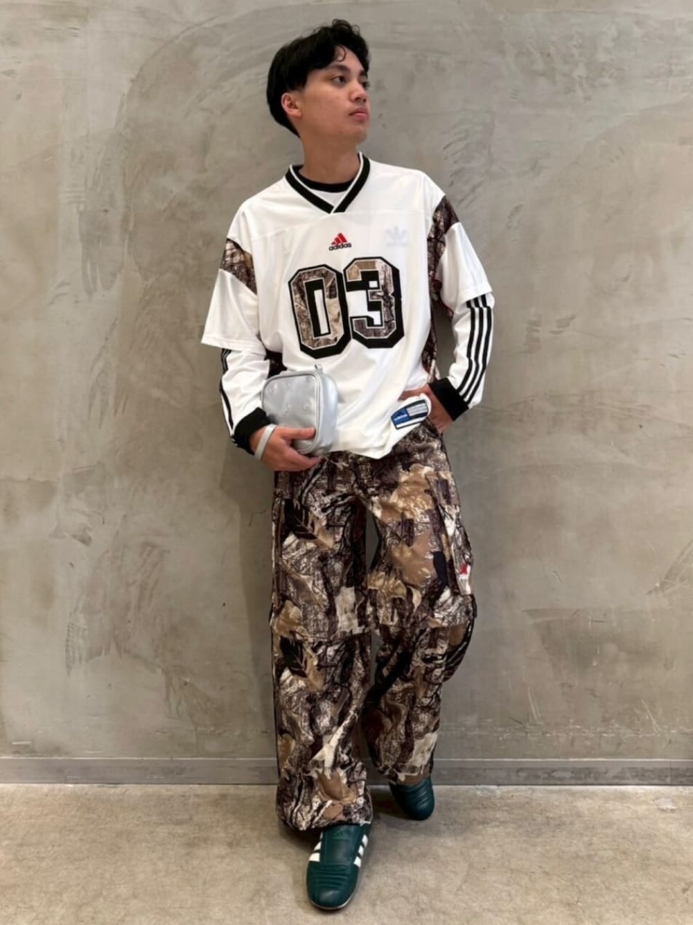 adidas Originals 迷彩サッカー ジャージー、アディダス オリジナルス