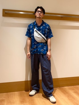 「SHIPS Colors（シップス カラーズ）のアイテム（ショルダーバッグ）」を使った、大塚さん（メンズ・171cm）の夏コーディネート