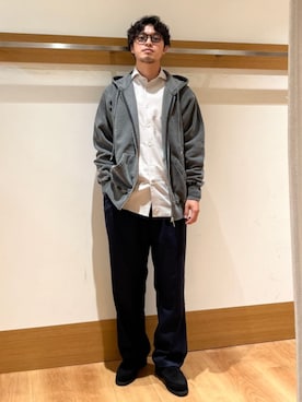「アイテム（ビジネスシャツ）」を使った、大塚さん（メンズ・171cm）の秋コーディネート