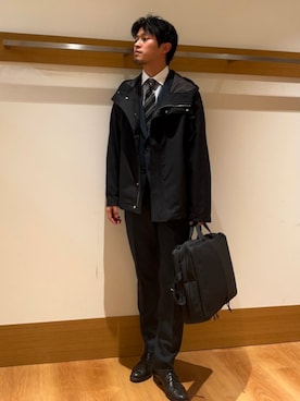 「アイテム（ビジネスバッグ）」を使った、大塚さん（メンズ・171cm）の秋コーディネート