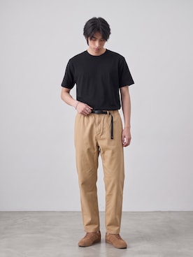 「Gramicci（グラミチ）のGramicci/グラミチ Gramicci PANT パンツ グラミチパンツ テーパード コットン ユニセックス 2026年 夏 夏服 秋服（チノパンツ、ブラウン系）」を使った、Tomo大さん（メンズ・175cm）の夏コーディネート