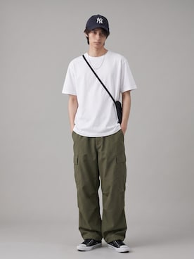 「HANES（ヘインズ）のHanes/ 2P BEEFY-T / H5180-2 夏服（Tシャツ/カットソー、ホワイト系）」を使った、Tomo大さん（メンズ・175cm）の夏コーディネート