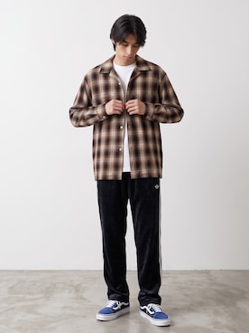 「VANS（バンズ）のアイテム」を使った、Tomo大さん（メンズ・175cm）の秋コーディネート