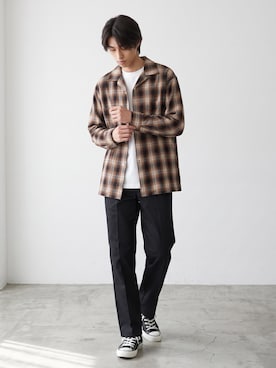 「FIVE BROTHER（ファイブブラザー）のFIVE BROTHER/ファイブブラザー チェックワンナップシャツ ネルシャツ オンブレチェック オープンカラー カジュアル アメカジ 2026年秋冬 秋服冬服（シャツ/ブラウス、ブラウン系）」を使った、Tomo大さん（メンズ・175cm）の秋コーディネート