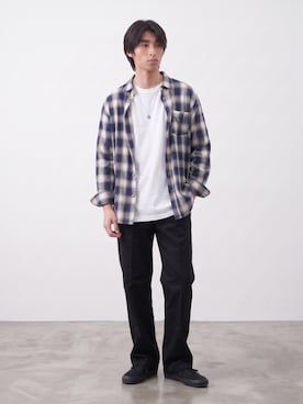 「CROSS & STITCH（クロスステッチ）のアイテム」を使った、Tomo大さん（メンズ・175cm）の秋コーディネート