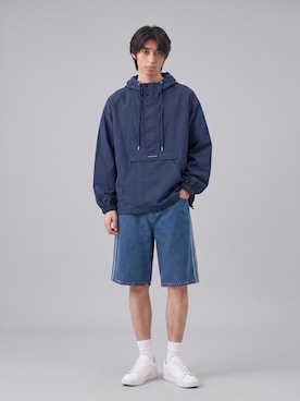 「OK YESTERDAY（オッケーイエスタデイ）のOK YESTERDAY / オーケー イエスタデイ アノラック / ANORAK 2026年 夏 夏服（シャツ/ブラウス、ブルー系）」を使った、Tomo大さん（メンズ・175cm）の夏コーディネート