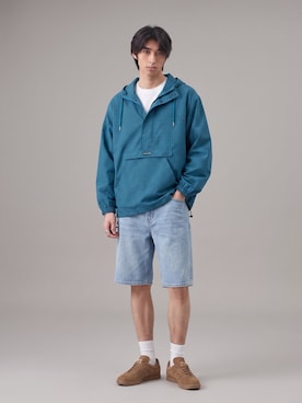 「OK YESTERDAY（オッケーイエスタデイ）のOK YESTERDAY / オーケー イエスタデイ アノラック / ANORAK 2026年 夏 夏服（シャツ/ブラウス、ブルー系）」を使った、Tomo大さん（メンズ・175cm）の夏コーディネート