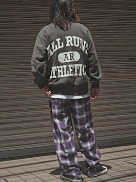 「ALL RUNS（オールランズ）のアイテム」を使った、Tomo大さん（メンズ・175cm）の秋コーディネート