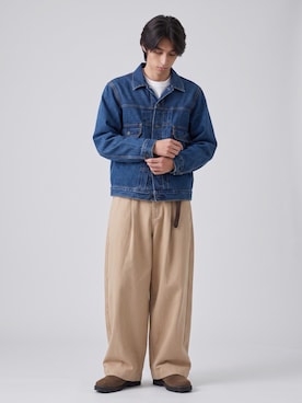 「Levi's（リーバイス）のアイテム（ジャケット/アウター）」を使った、Tomo大さん（メンズ・175cm）の夏コーディネート