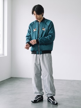「ストリートファッション」｜Tomo大さん（メンズ・175cm）の秋コーディネート