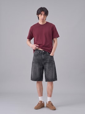 「Levi's（リーバイス）のLEVI'S/リーバイス 478 BAGGY SHORTS バギーデニムショーツ ハーフパンツ メンズ 2026年 夏 夏服（デニムパンツ、ブルー系）」を使った、Tomo大さん（メンズ・175cm）の夏コーディネート
