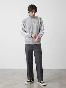「adidas（アディダス）のadidas/アディダス ORI BOUCLE TT ブークレトラックトップ ファイヤーバード ジャージ トラックジャケット メンズ レディース ダブルジップ ファスナーポケット 2026秋冬 秋服（ジャージ、グレー系）」を使った、Tomo大さん（メンズ・175cm）の秋コーディネート