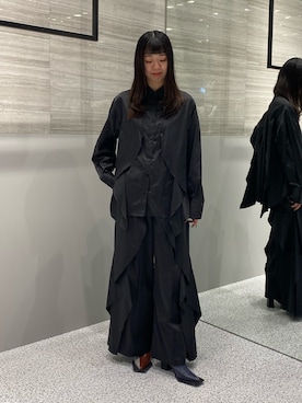 未使用タグ付き　UN3D. WAVE LINE GATHER SH 36サイズ UN3D.（アンスリード）の「WAVE LINE GATHER SH（シャツ