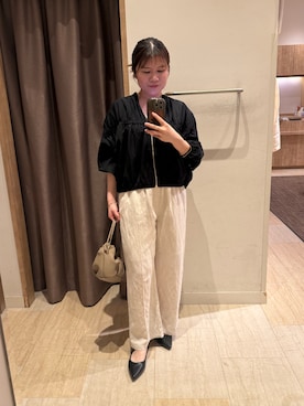 「Jena espace merveilleux(ジェナ エスパスメルヴェイユ)のリネンイージーパンツ(その他パンツ、ベージュ系)」を使った、chihiroさん(レディース・153cm)の春コーディネート