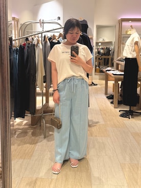 「Jena espace merveilleux(ジェナ エスパスメルヴェイユ)のコンパクトロゴカットソー(Tシャツ/カットソー、ホワイト系)」を使った、chihiroさん(レディース・153cm)の夏コーディネート