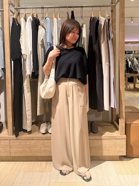 「Jena espace merveilleux(ジェナ エスパスメルヴェイユ)のホールガーメントアシメKN(ニット/セーター、ブラック系)」を使った、chihiroさん(レディース・153cm)の春コーディネート